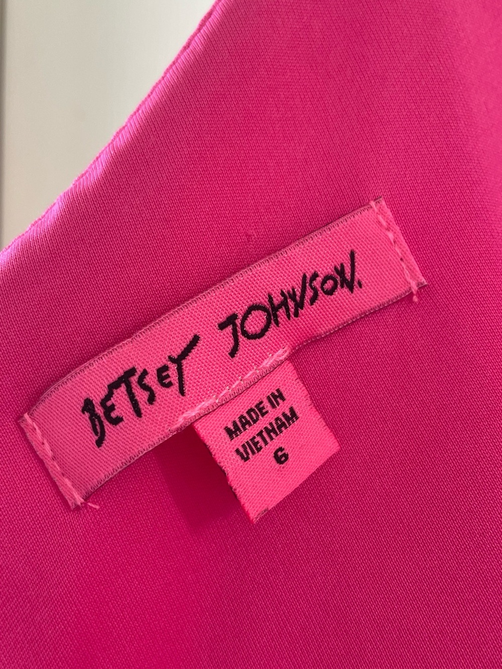 Betsey Johnson Pink Sheath Dress | Sleeveless Scoop Neck | Size 6 - Picture 4 of 9